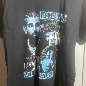 GILDAN printed shirt size Large